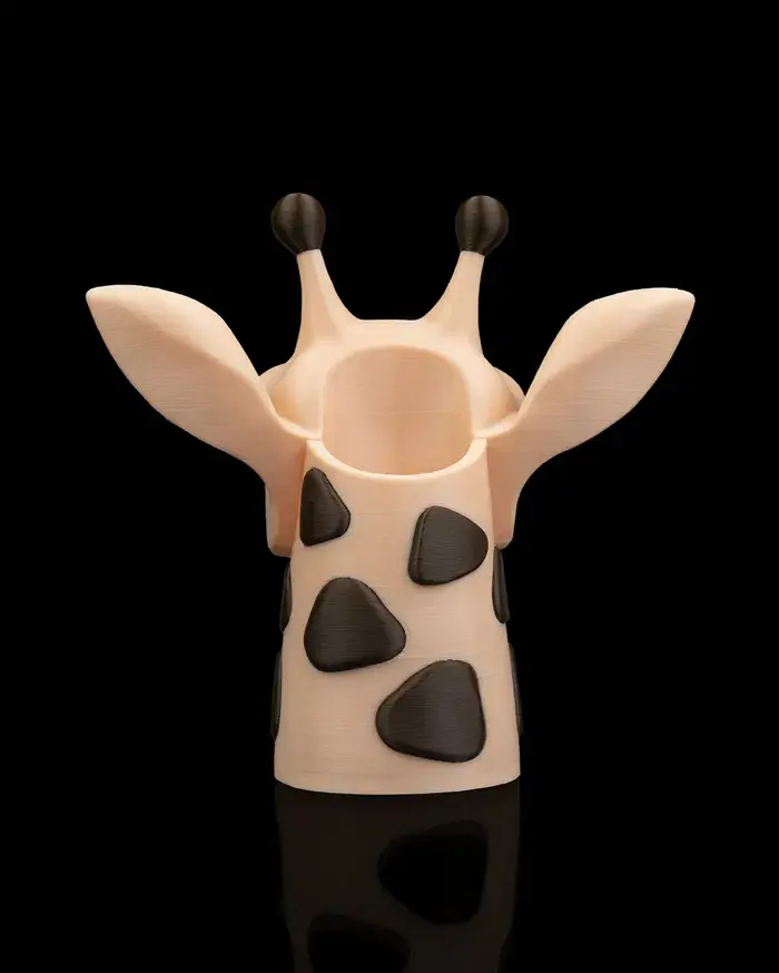 Mr_Giraffe_Glasses_and_Pen_Holder_7_e1b37ff7cf.webp